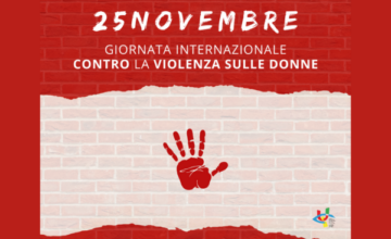 La card del nostro 25 novembre. Su sfondo rosso, in alto la scritta in bianco: 25 novembre, giornata internazionale contro la violenza sulle donne. Al centro uno squardio chiaro, sullo sfondo un muro di mattoncini e in messo il disegno di una mano rossa in segno di stop