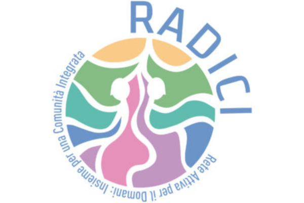 Logo del progetto RADICI - immagine circolare con numerosi colori pastello al suo interno, interrotti da linee bianche che ricordano le radici di un albero e in alcuni punti due sagome di persone di profilo